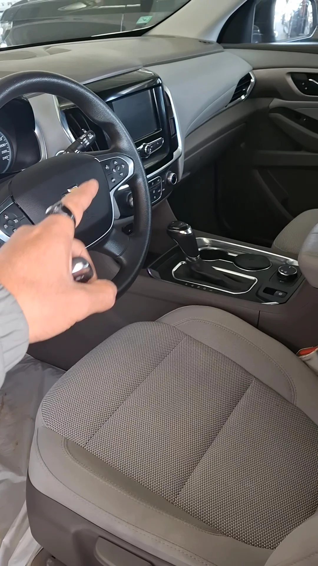 Car video thumbnail 1 of 7