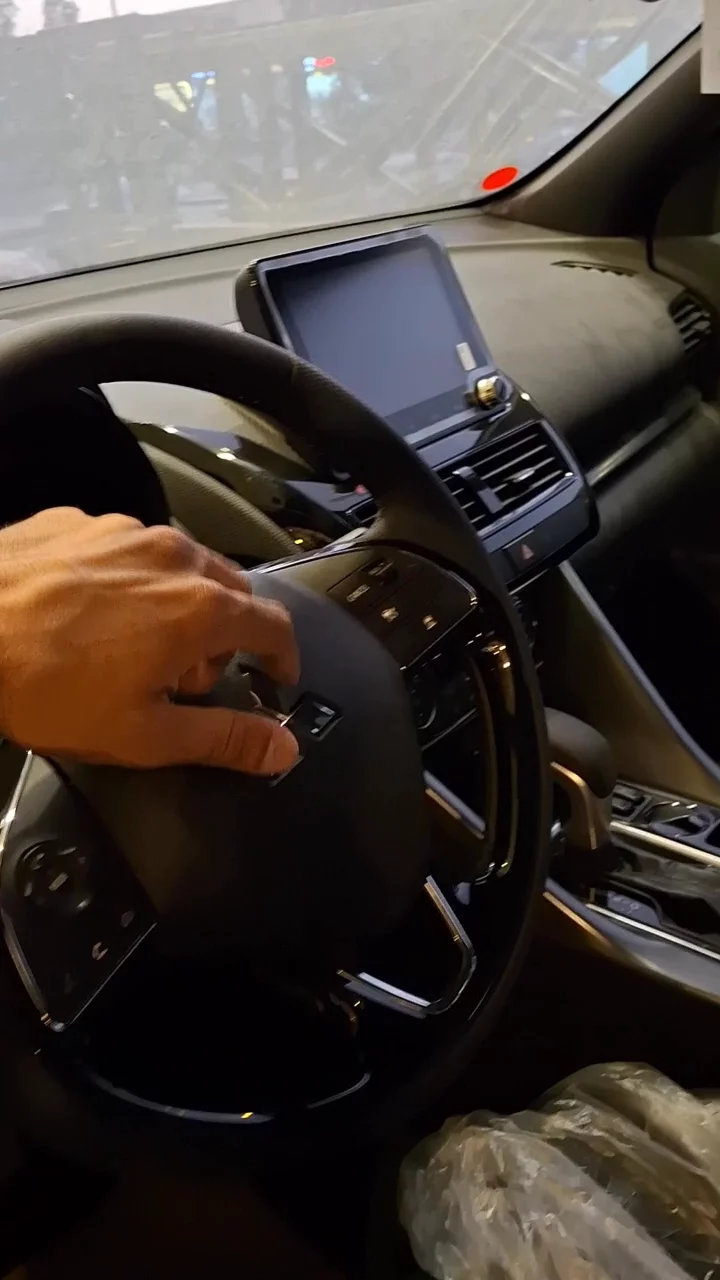 Car video thumbnail 1 of 10