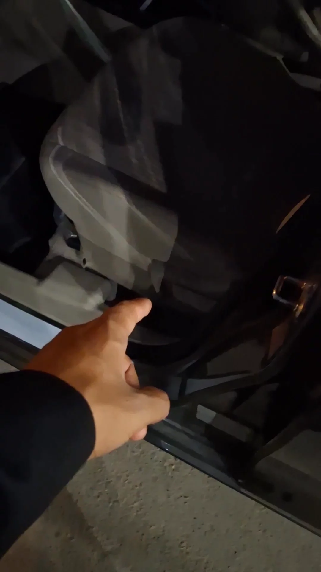 Car video thumbnail 1 of 8