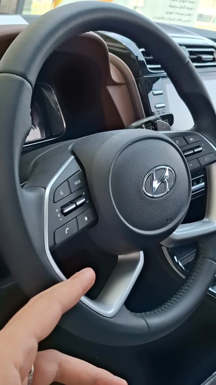 Car video thumbnail 1 of 10