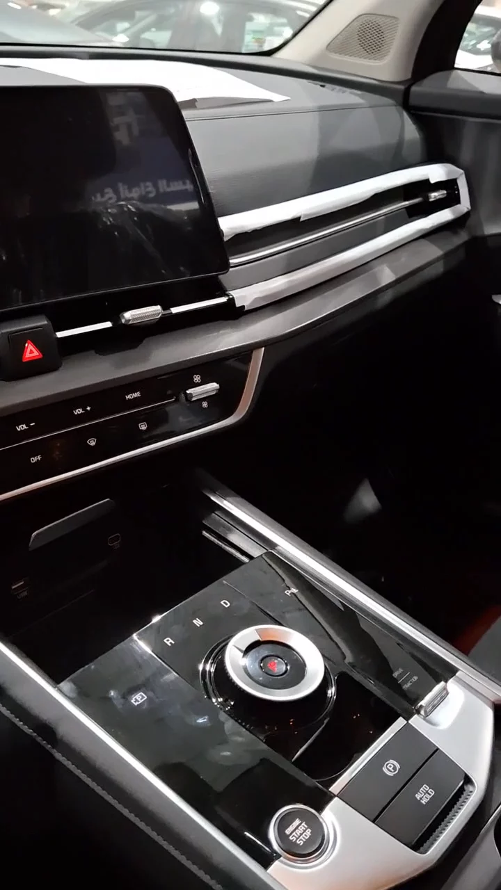 Car video thumbnail 1 of 10