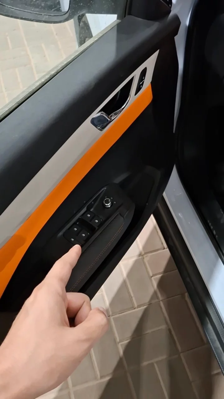 Dongfeng SHIN E1 2025