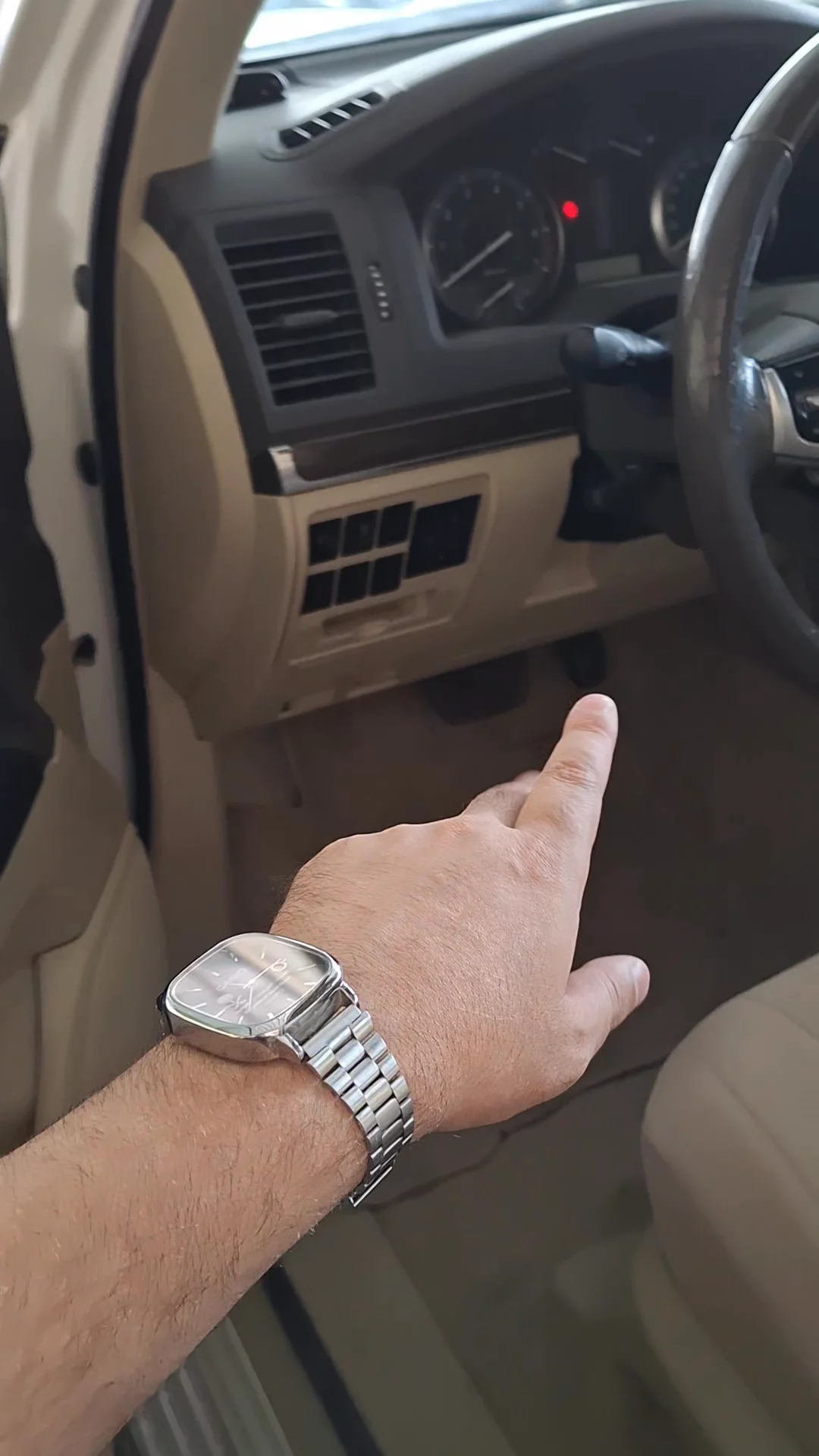 Car video thumbnail 1 of 9