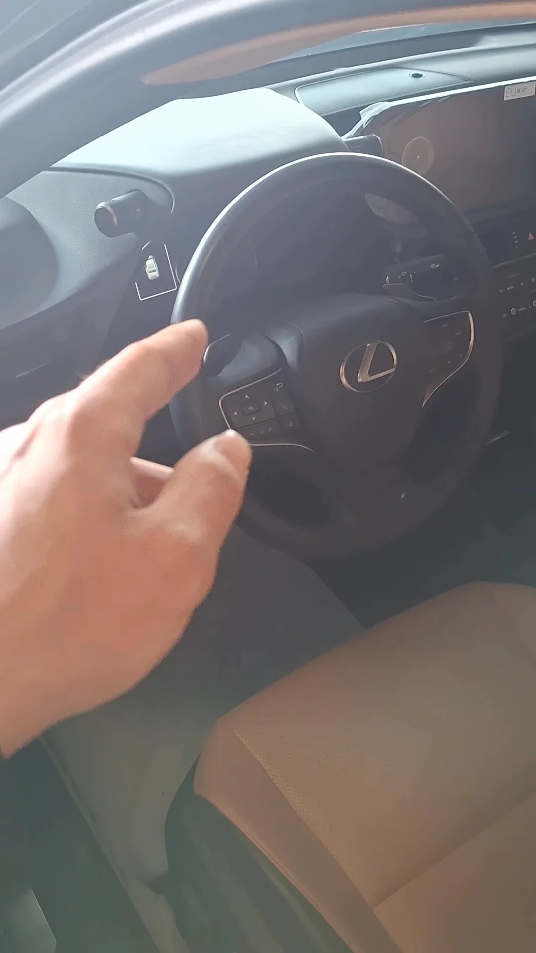 Car video thumbnail 1 of 7