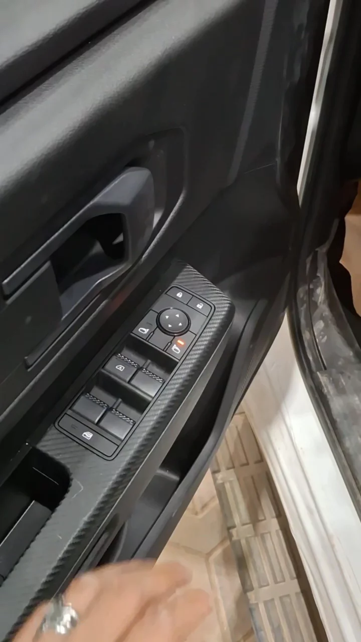 Car video thumbnail 1 of 10