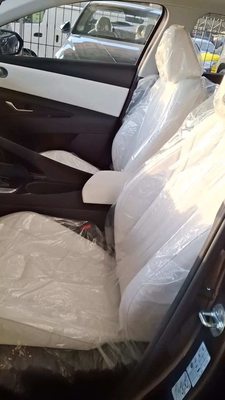 Hyundai Elantra comfort 2025