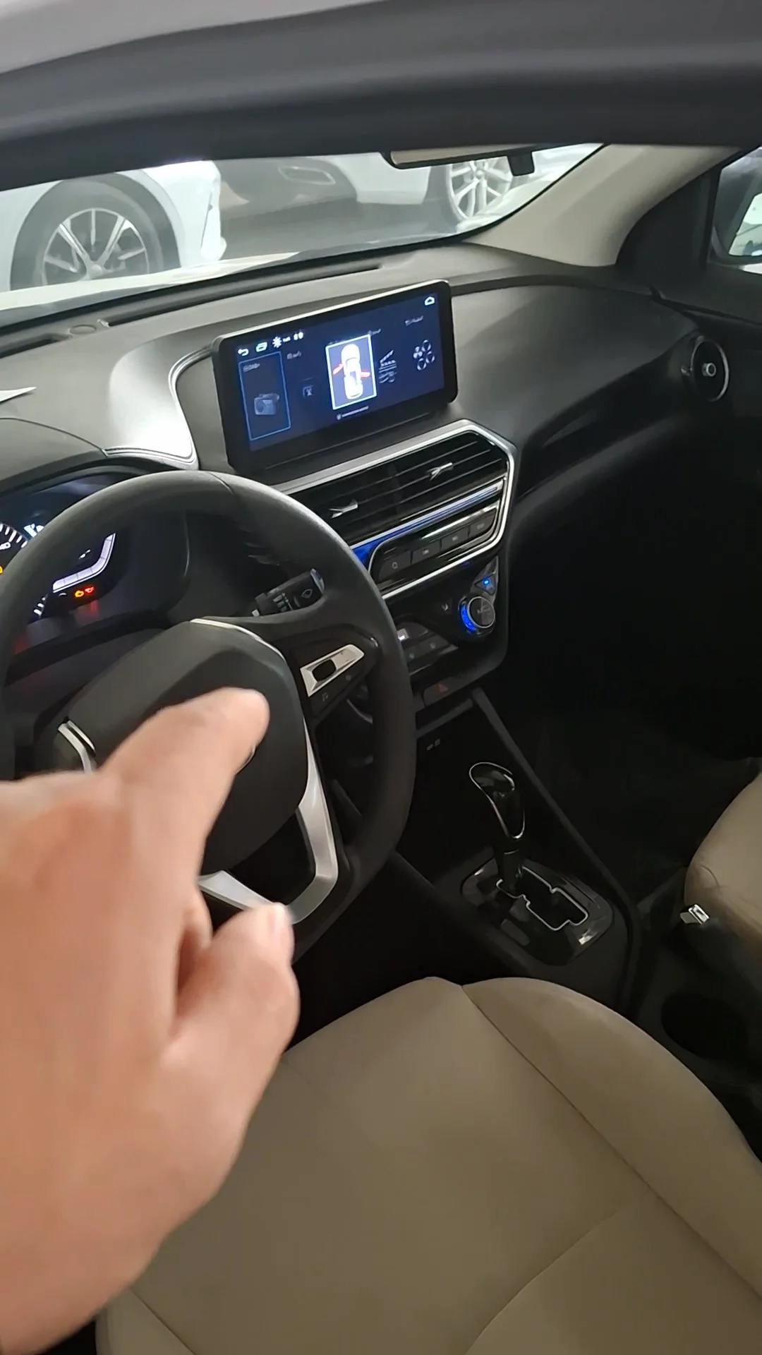 Car video thumbnail 1 of 10