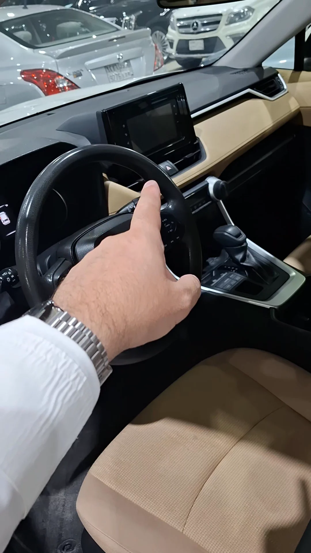 Car video thumbnail 1 of 9