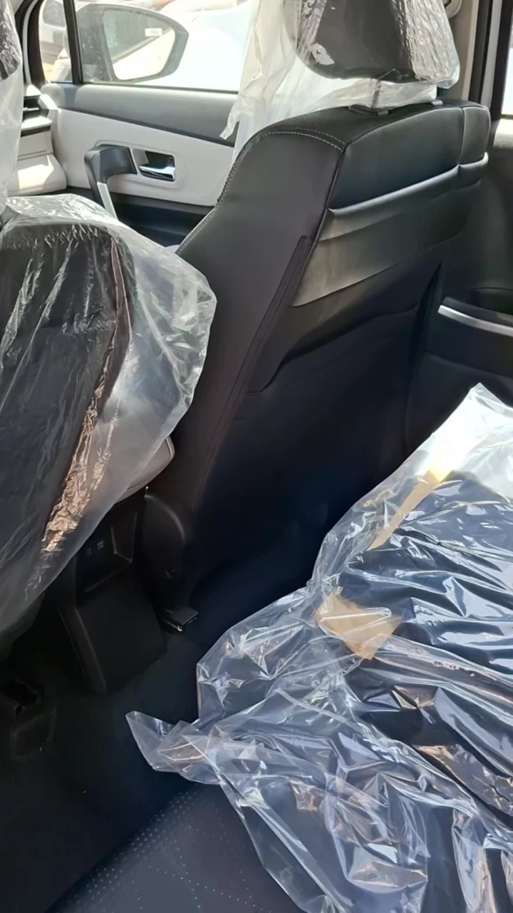 Car video thumbnail 1 of 10