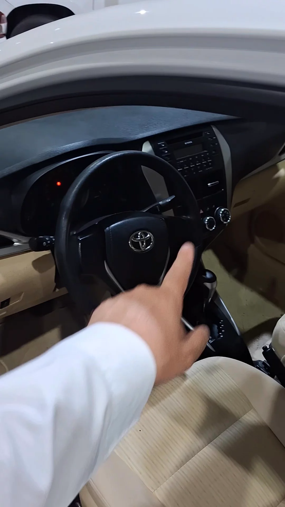 Car video thumbnail 1 of 9