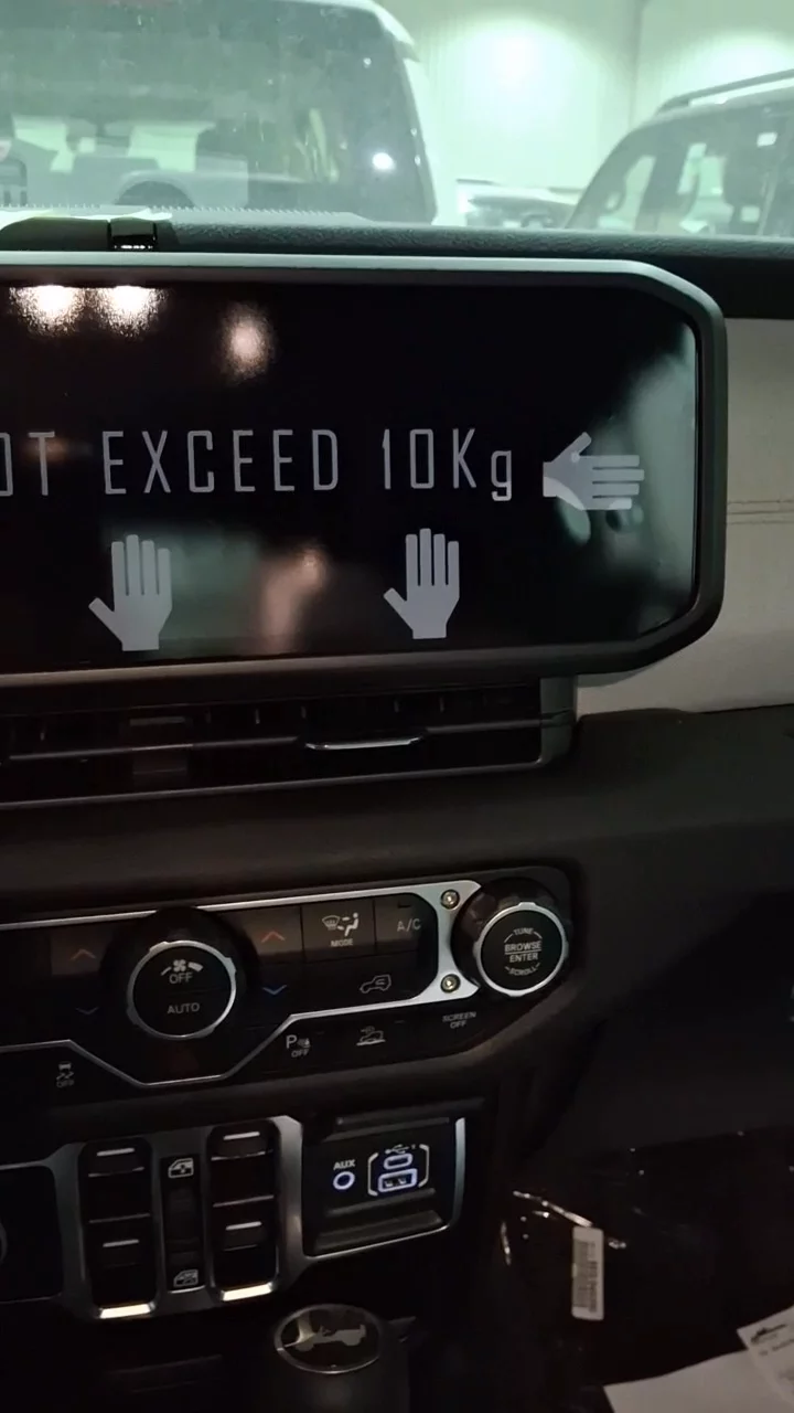 Car video thumbnail 1 of 10