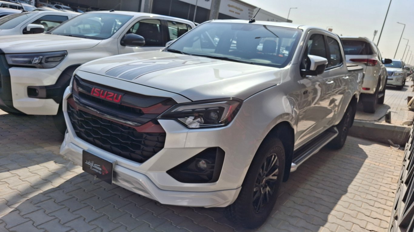 ايسوزو دي ماكس 2025