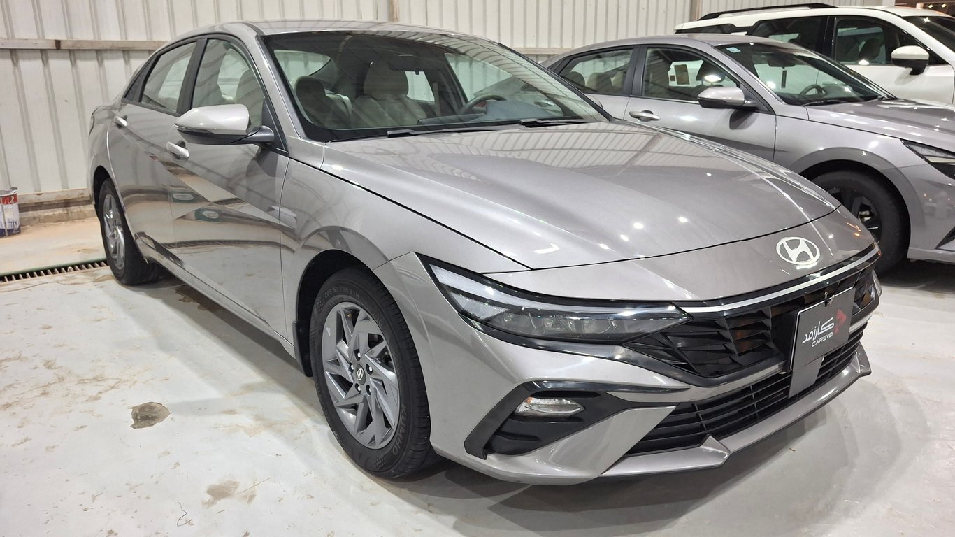Hyundai Elantra 2025