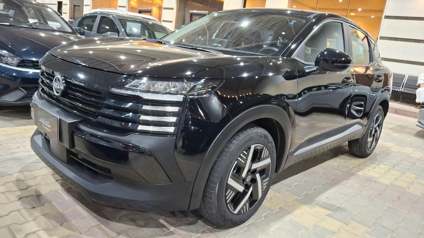 نيسان كيكس 2025