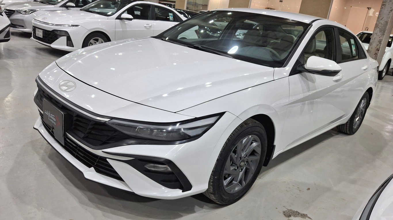 Hyundai Elantra 2025