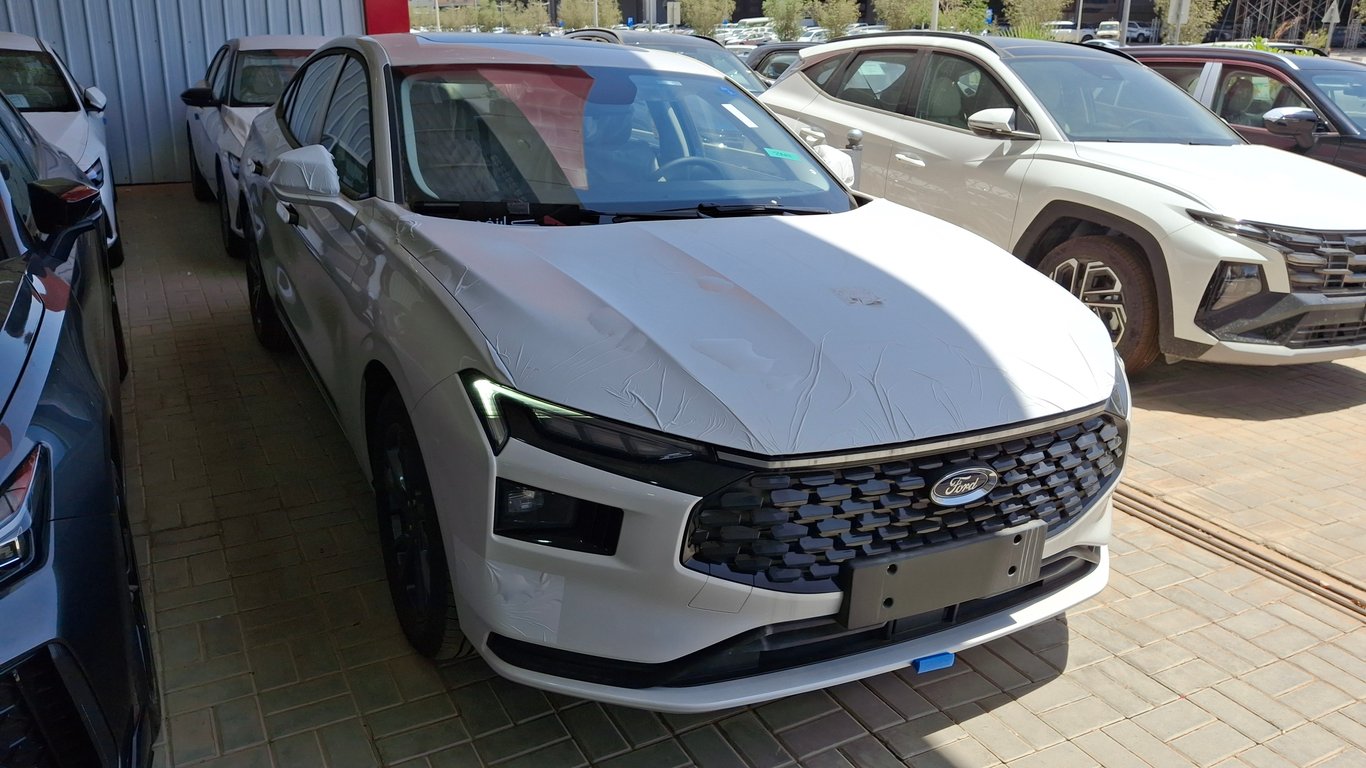 فورد تورس 2025