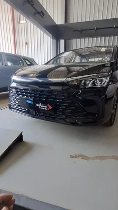 شاهد الفيديو